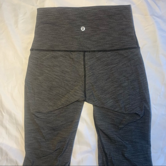 Lululemon High Rise Wunder Under 31” Leggings Size 6, Heather Black - Picture 3 of 8